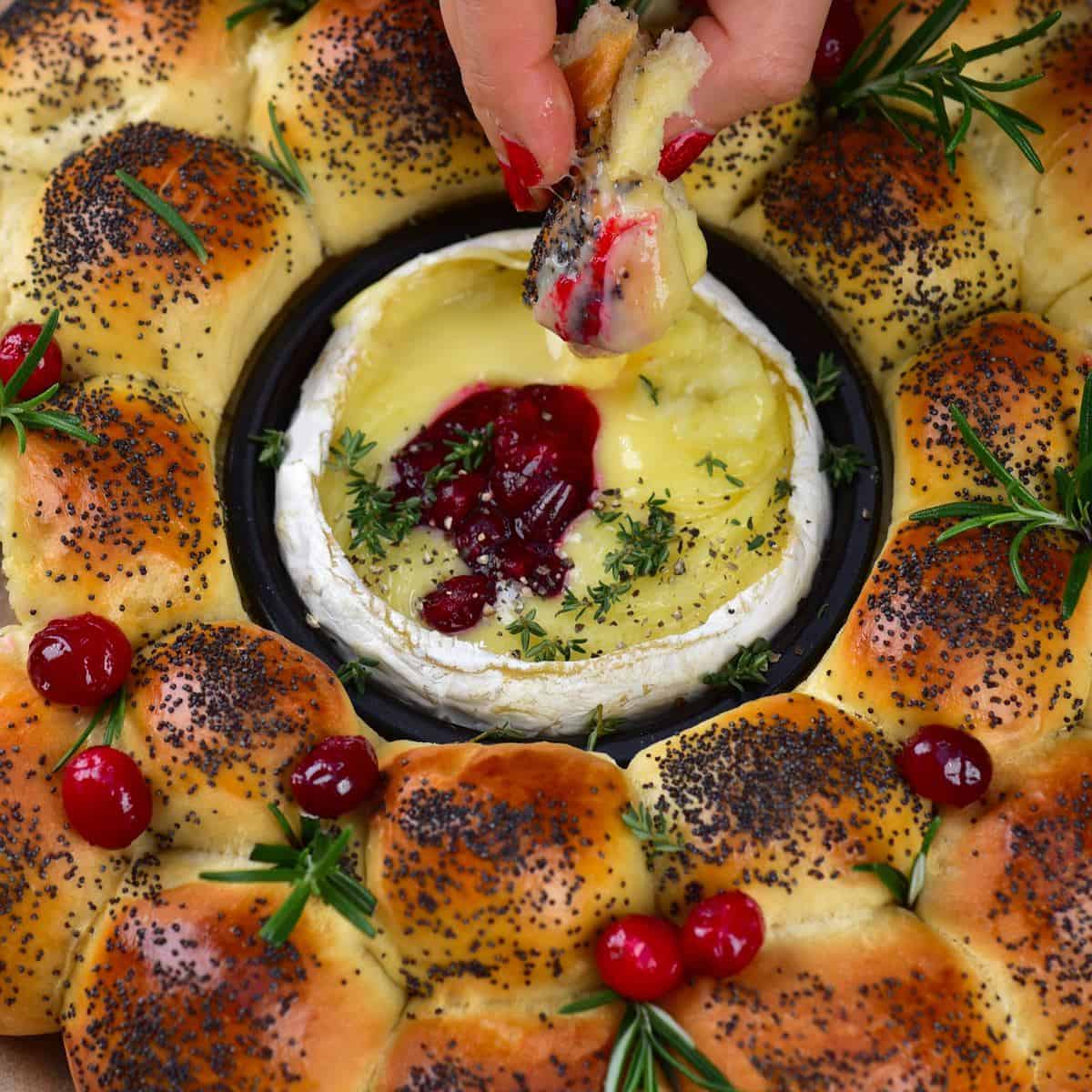 Impress Guests: Baked Camembert Dinner Roll Wreath Appetizer
